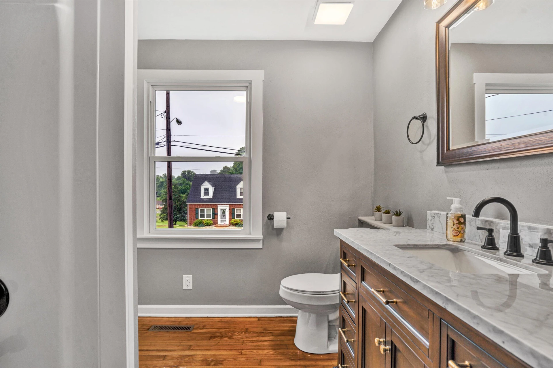 145 DONALD AVE - Photo 18