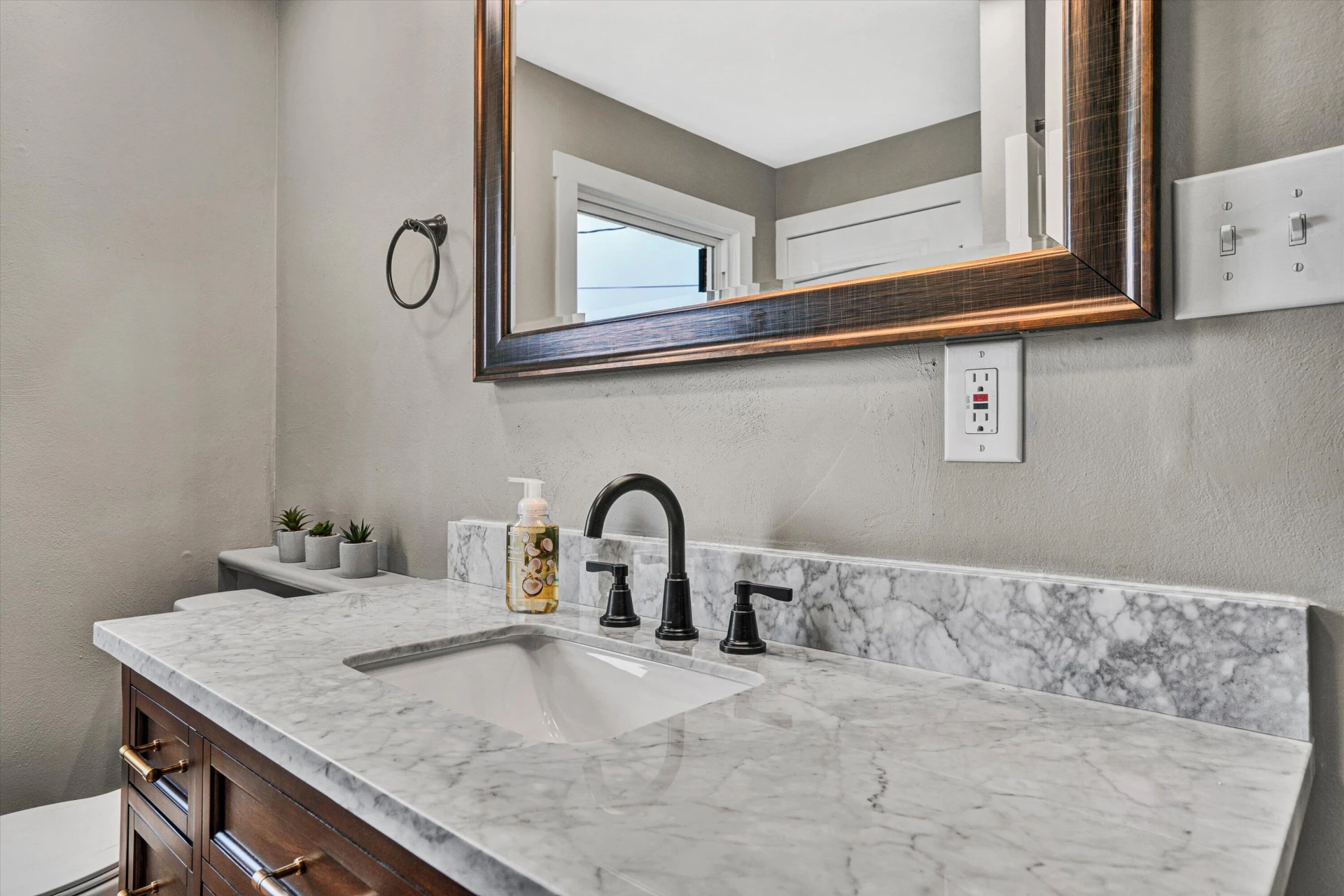 145 DONALD AVE - Photo 19