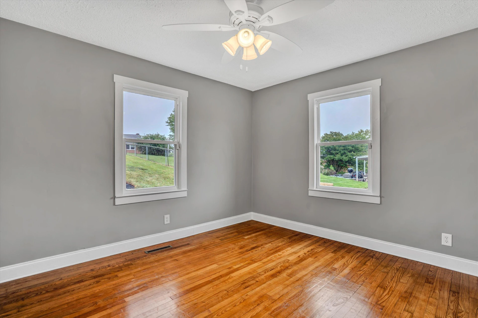 145 DONALD AVE - Photo 21