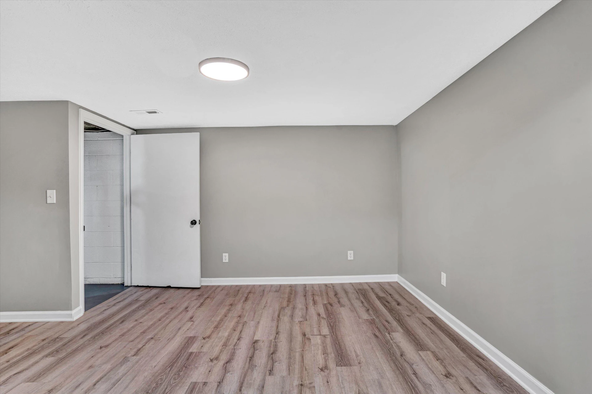 145 DONALD AVE - Photo 32
