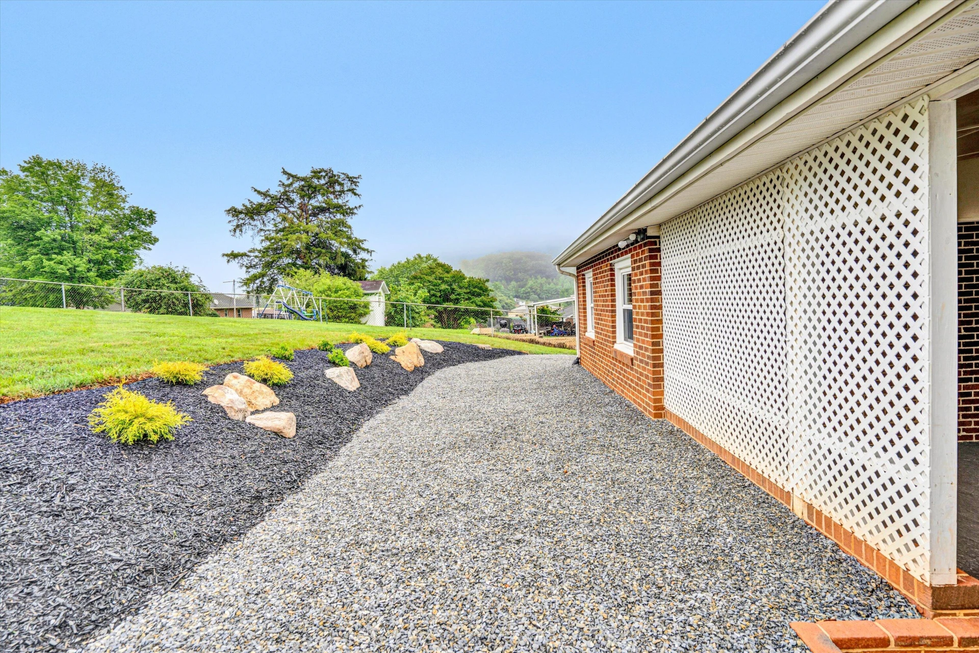 145 DONALD AVE - Photo 39