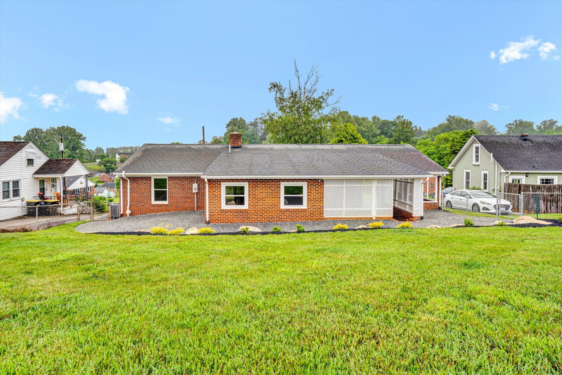 145 DONALD AVE - Photo 40