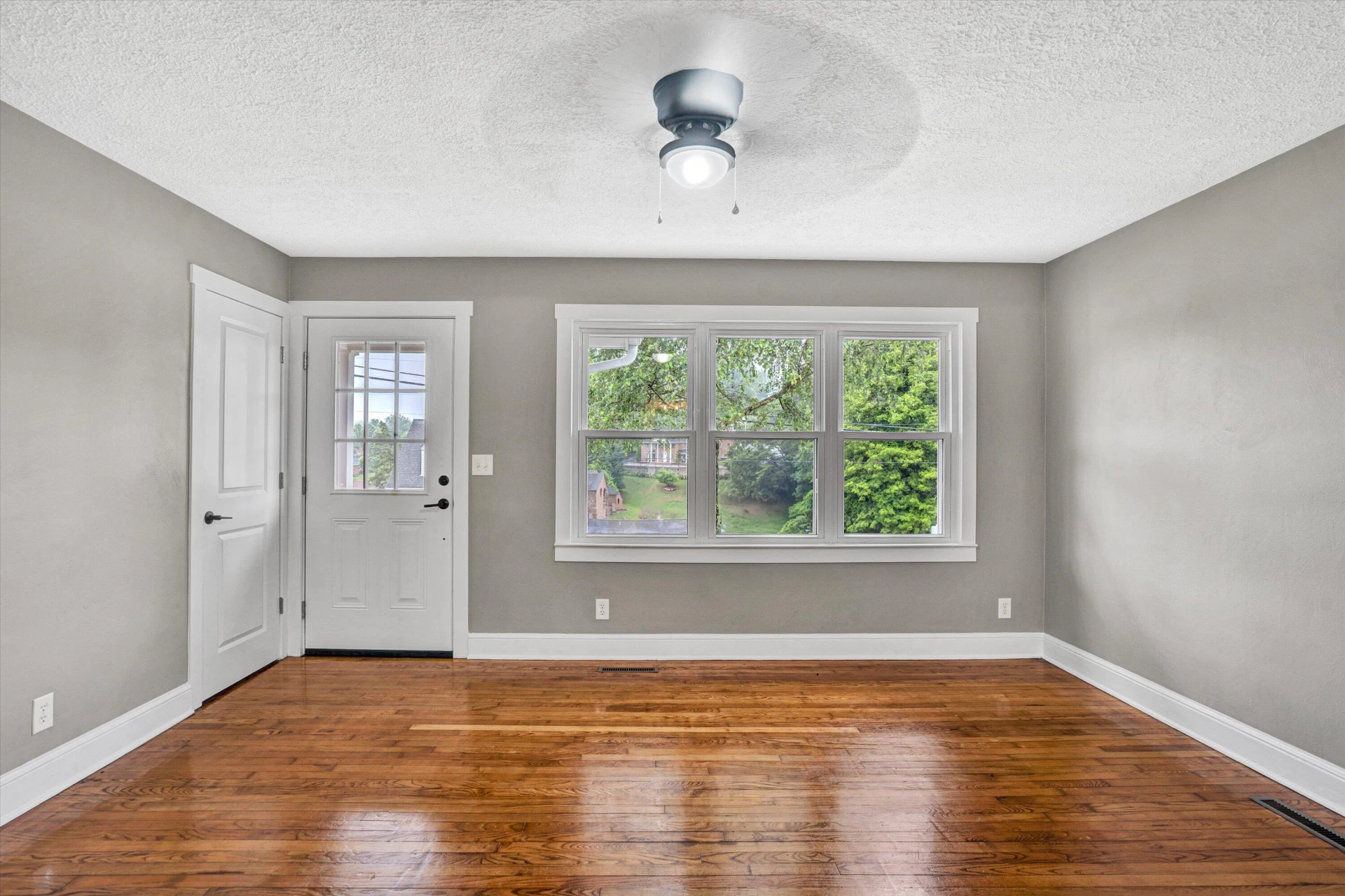145 DONALD AVE - Photo 7
