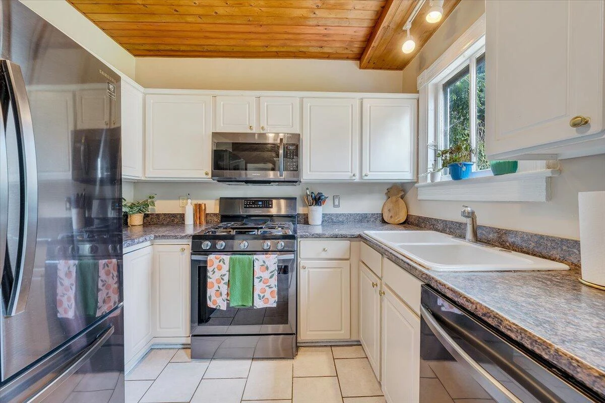 367 Washington AVE - Photo 15