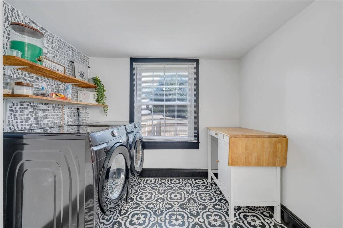 367 Washington AVE - Photo 17