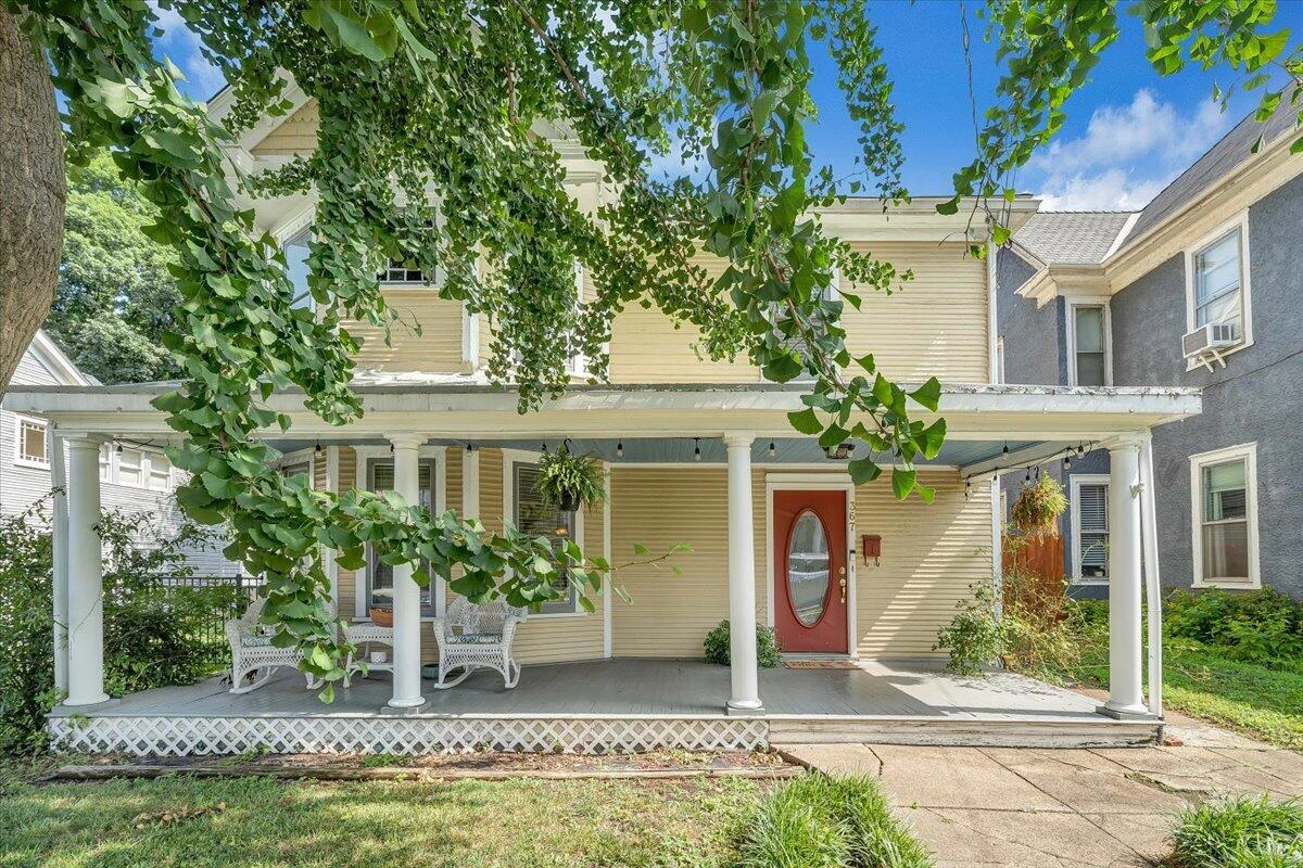 367 Washington AVE - Photo 2