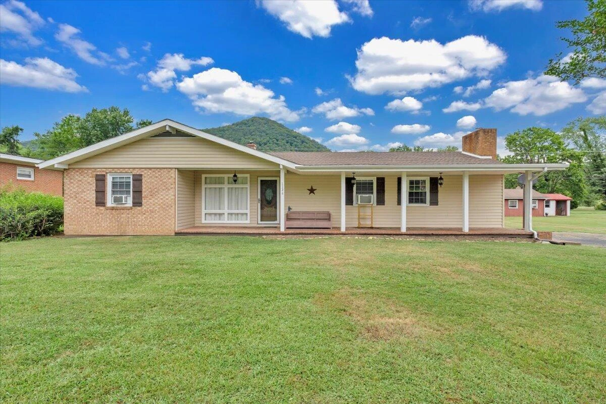 1126 Kanawha ST