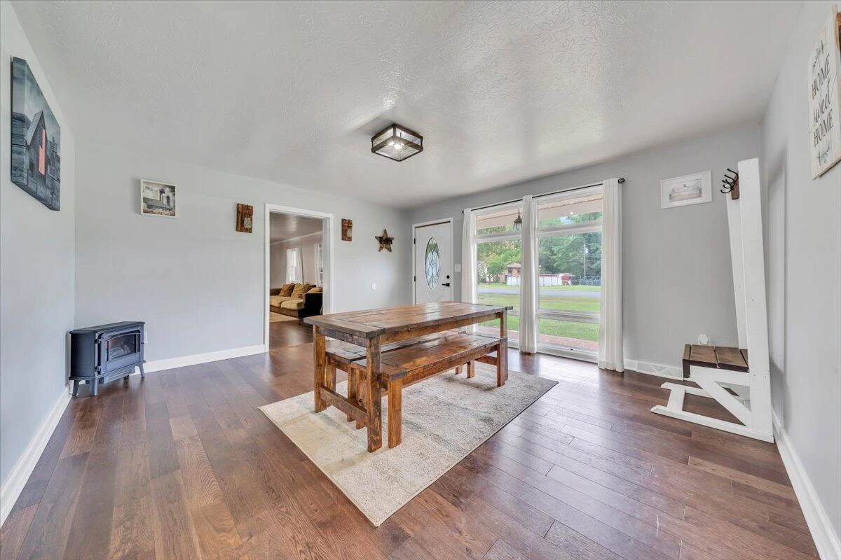 1126 Kanawha ST - Photo 15