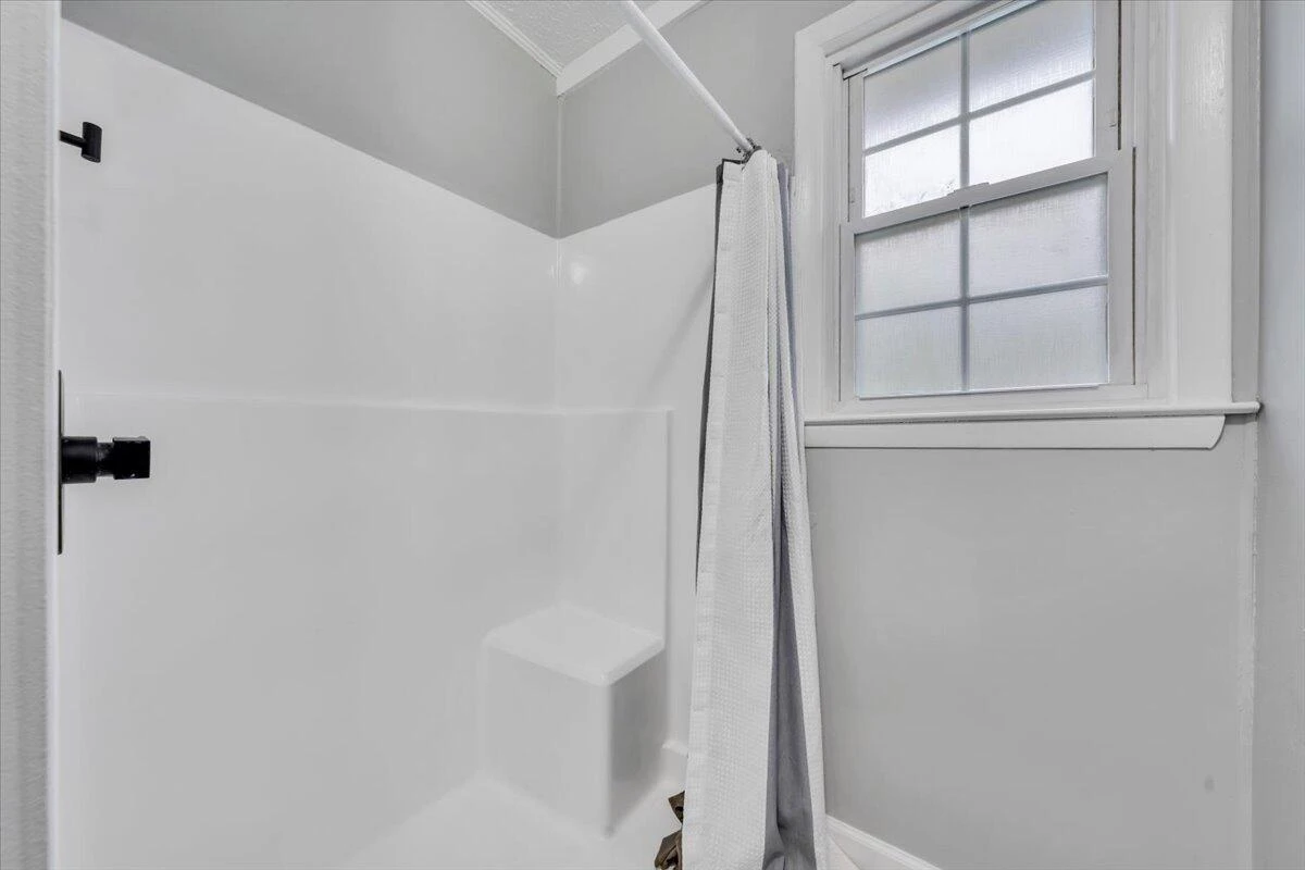 1126 Kanawha ST - Photo 21