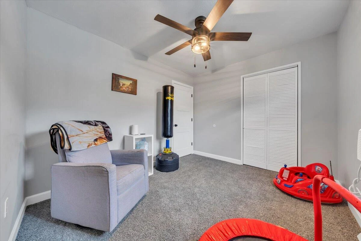 1126 Kanawha ST - Photo 26