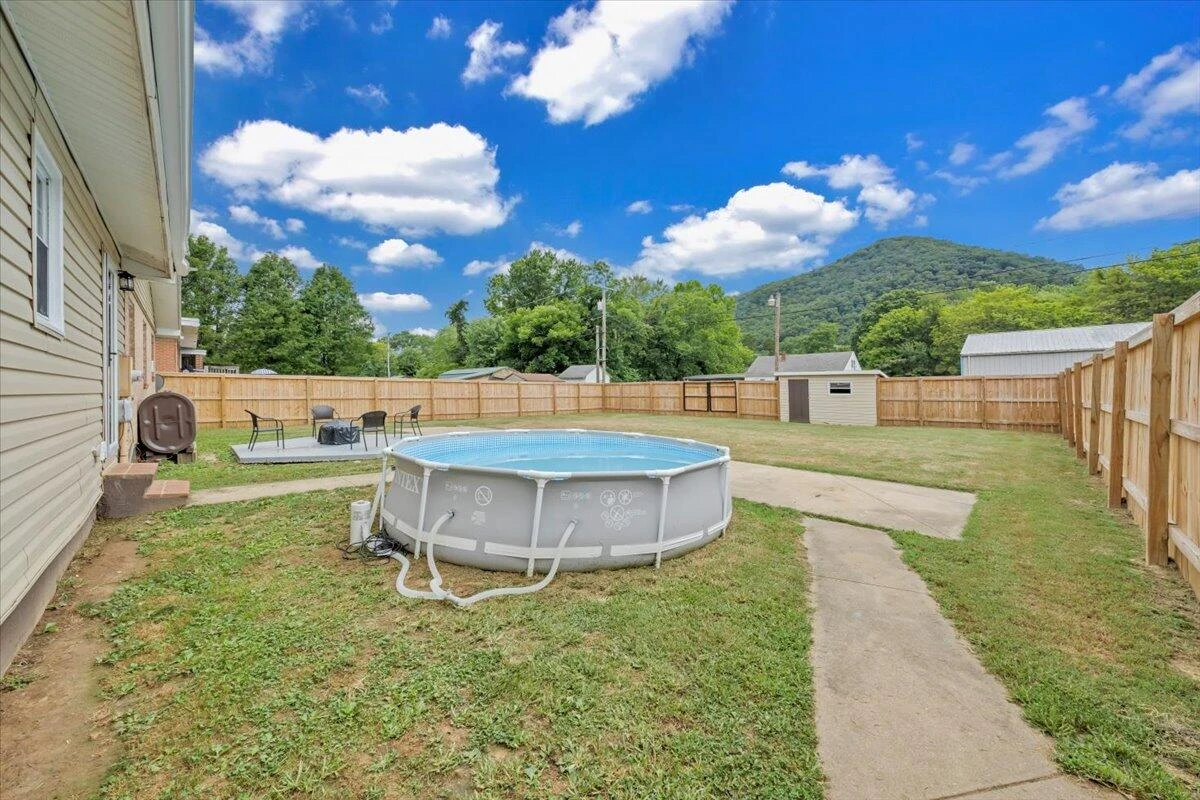 1126 Kanawha ST - Photo 29