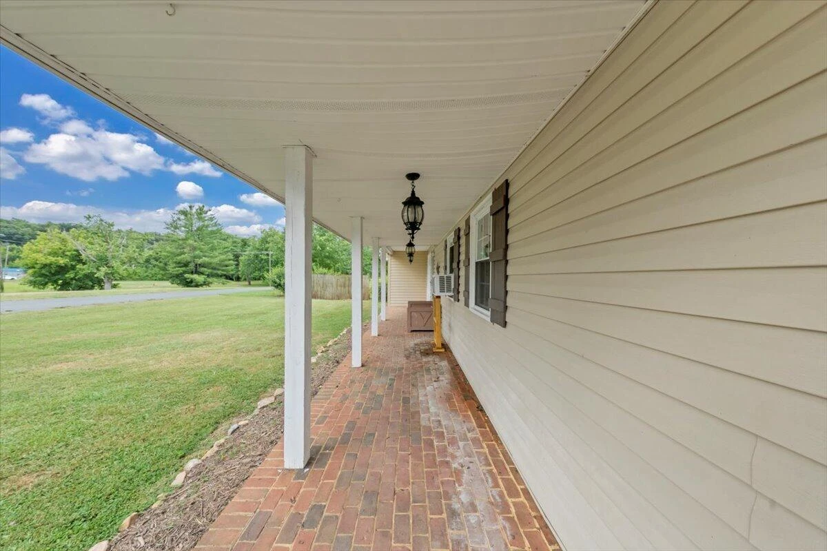 1126 Kanawha ST - Photo 38