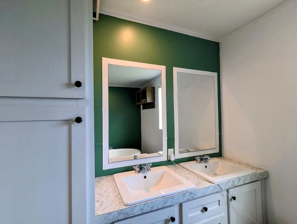515 Windsor RD - Photo 13