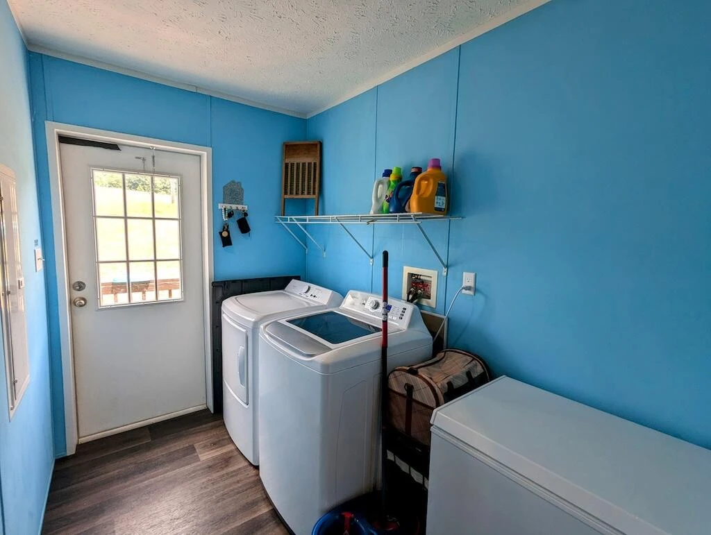 515 Windsor RD - Photo 17