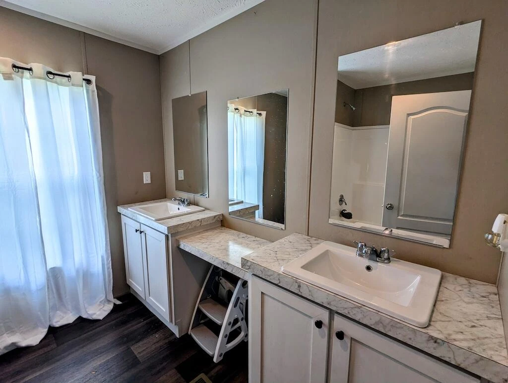 515 Windsor RD - Photo 18