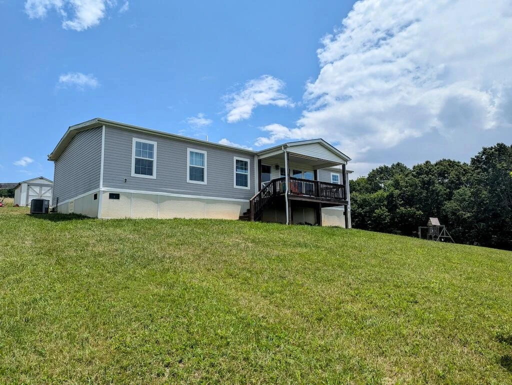 515 Windsor RD - Photo 2