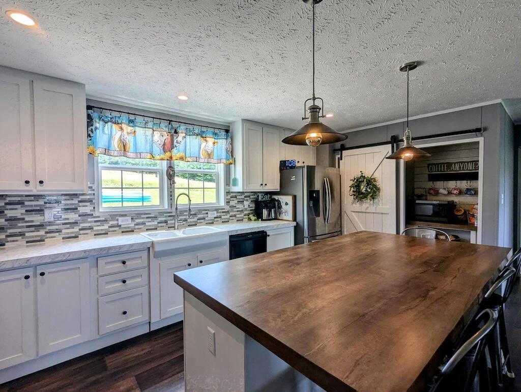 515 Windsor RD - Photo 6