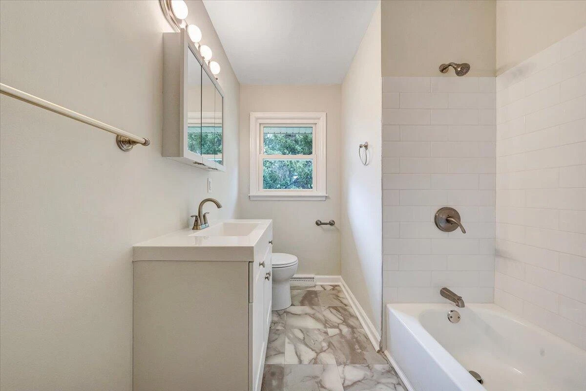 202 Houston AVE - Photo 23
