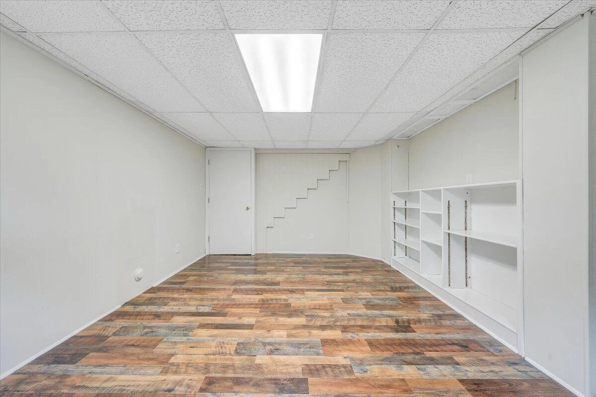 202 Houston AVE - Photo 32