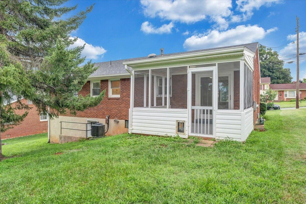 202 Houston AVE - Photo 44