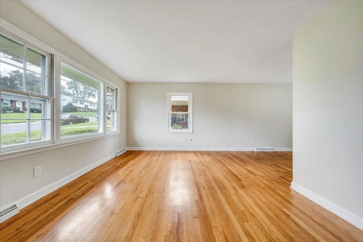 202 Houston AVE - Photo 8