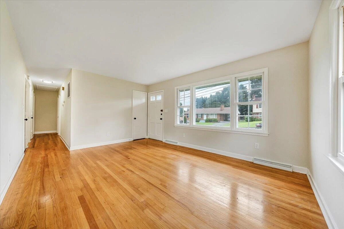 202 Houston AVE - Photo 9