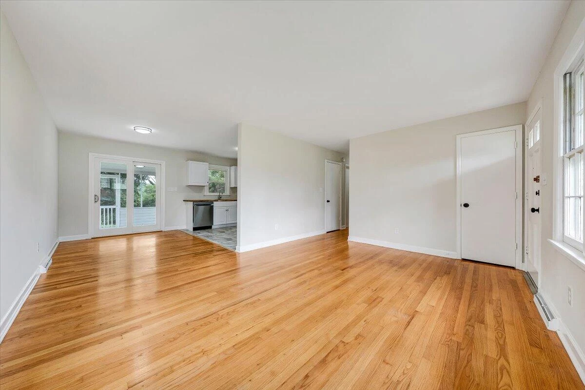 202 Houston AVE - Photo 10