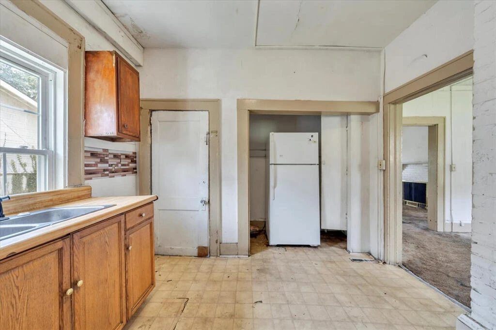 821 12Th ST - Photo 11