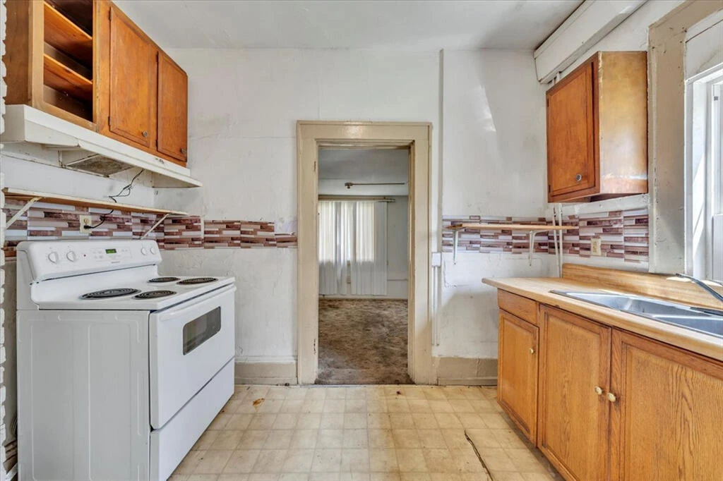 821 12Th ST - Photo 12