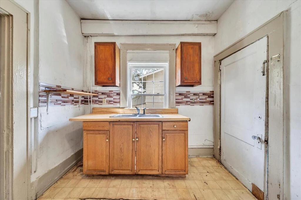 821 12Th ST - Photo 13