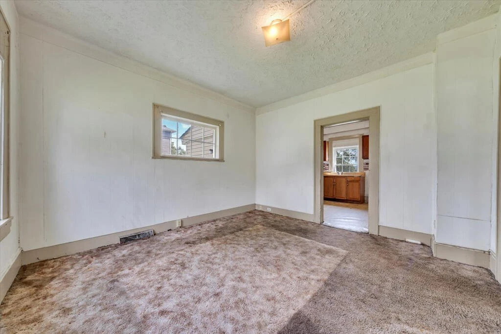821 12Th ST - Photo 16