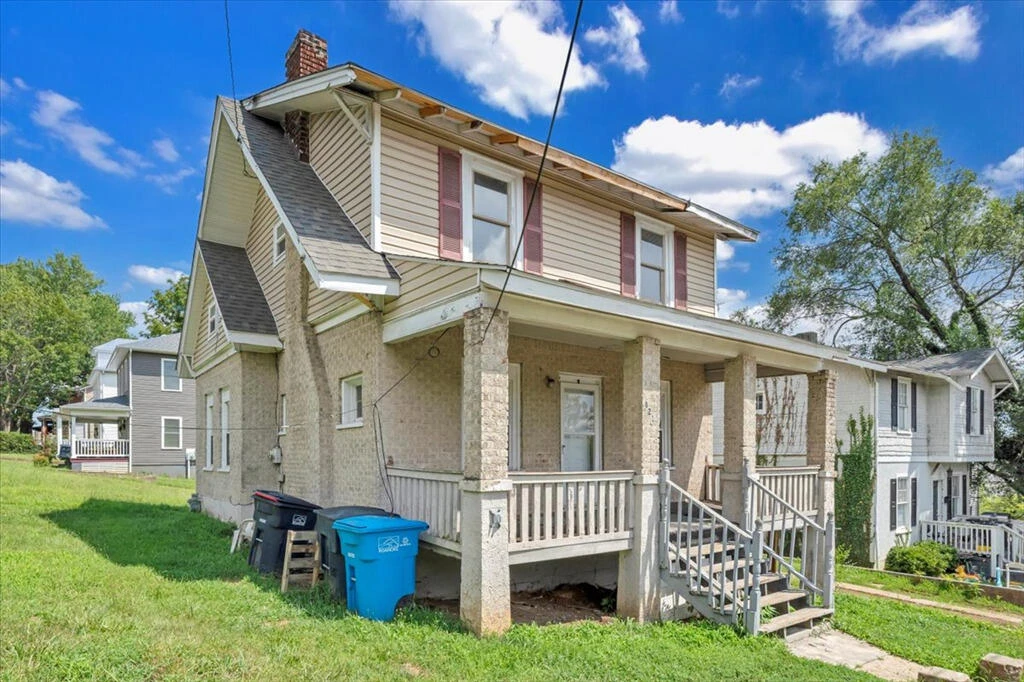 821 12Th ST - Photo 4