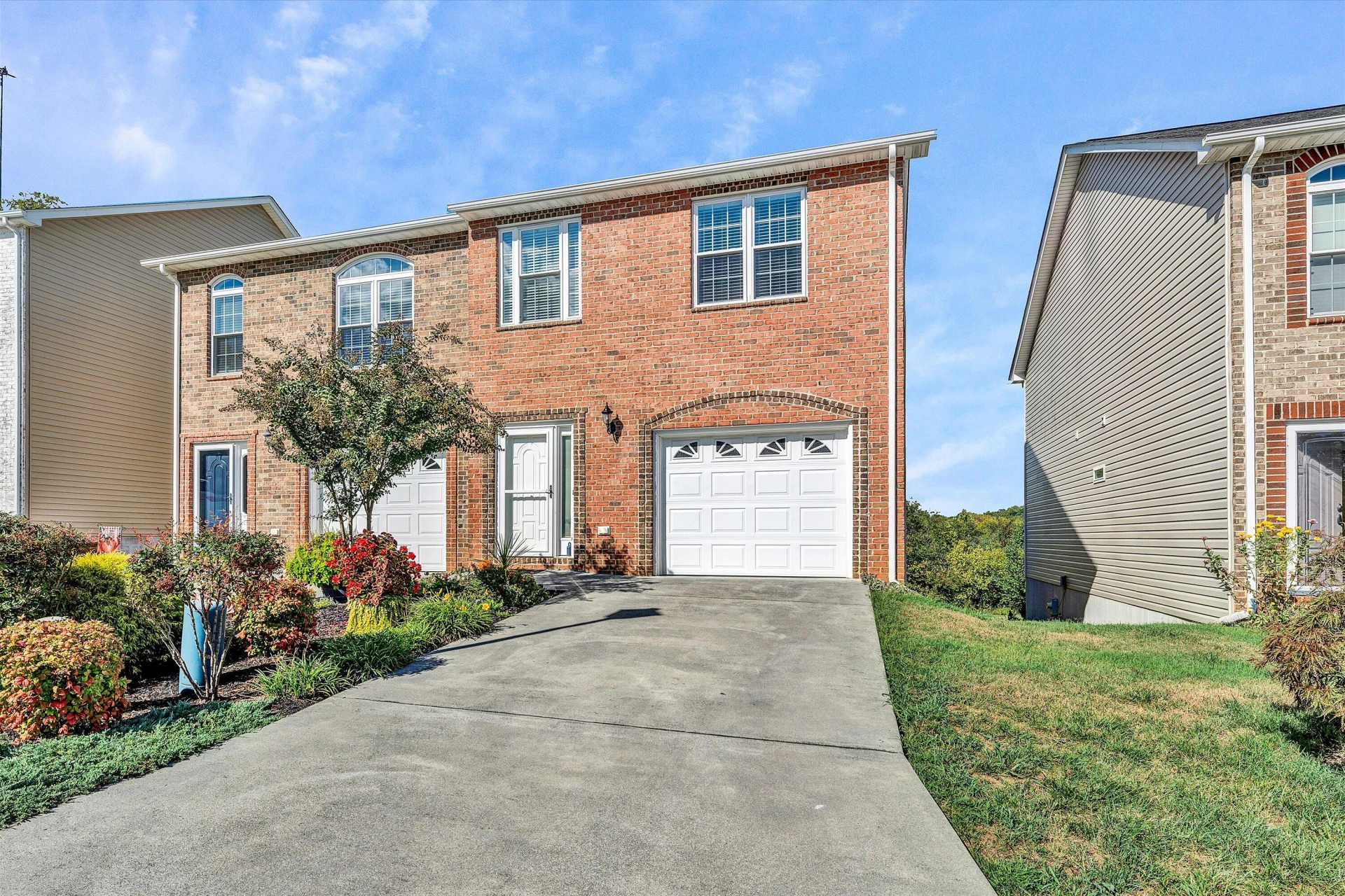 897 Walhalla CT