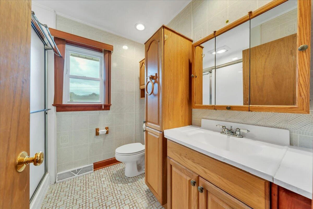 2410 Portland AVE - Photo 13