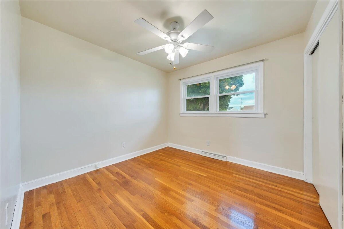 2410 Portland AVE - Photo 15
