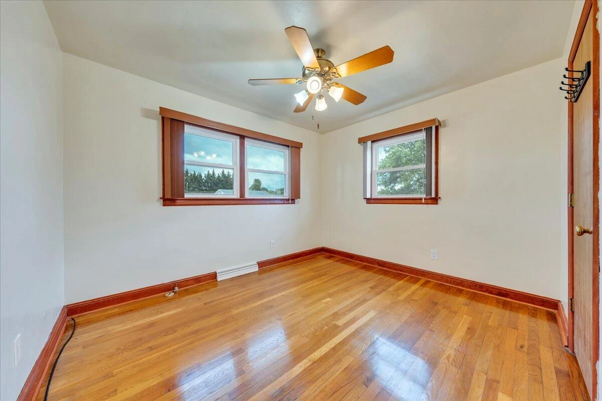 2410 Portland AVE - Photo 17