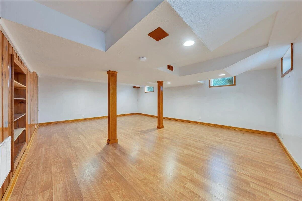 2410 Portland AVE - Photo 22