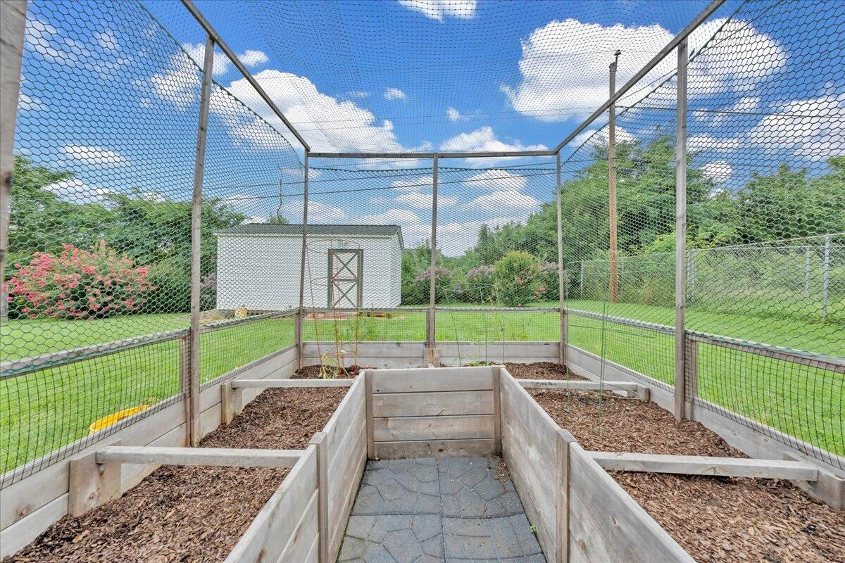 2410 Portland AVE - Photo 34