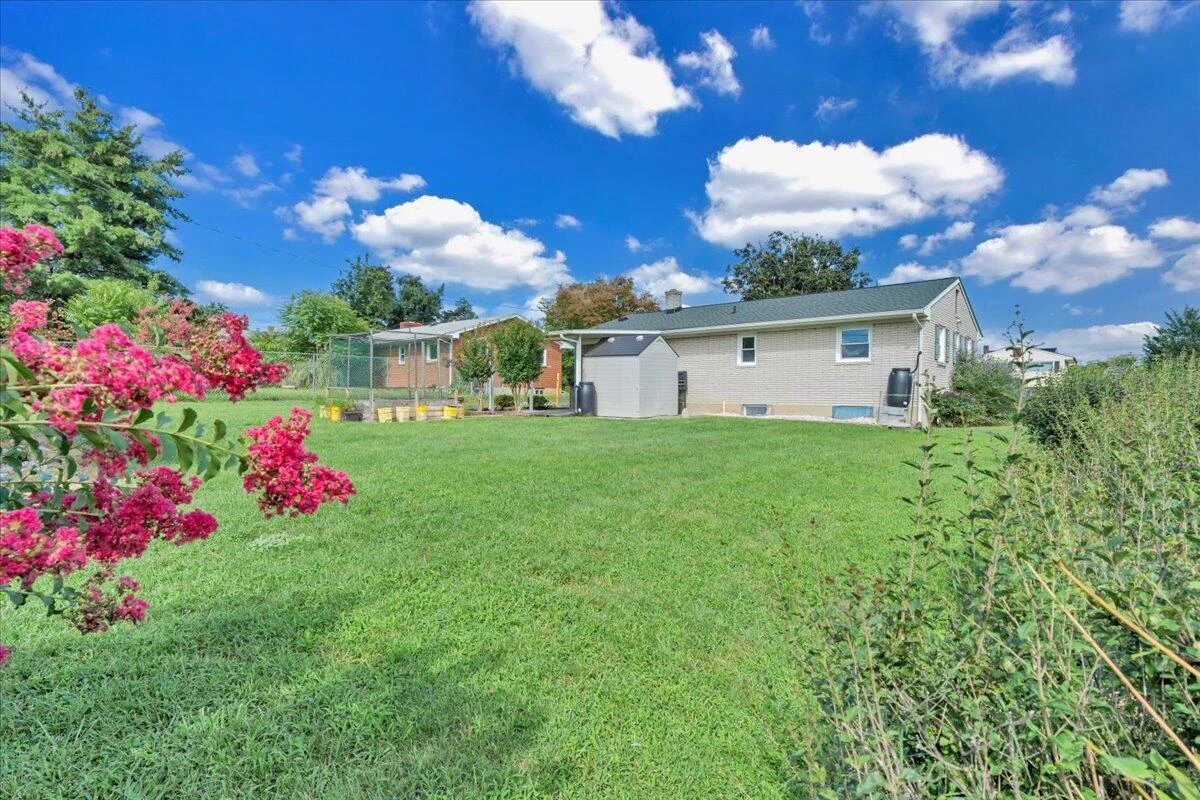 2410 Portland AVE - Photo 38