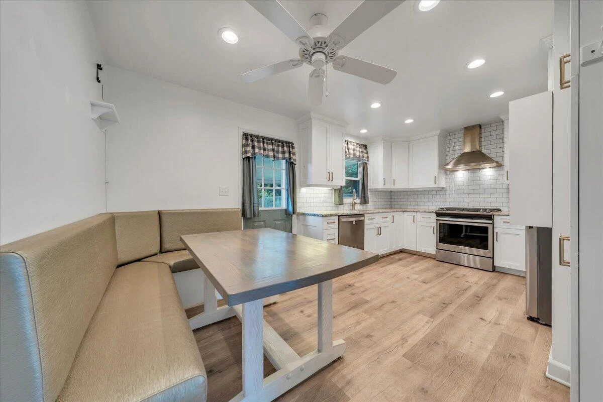 2410 Portland AVE - Photo 10