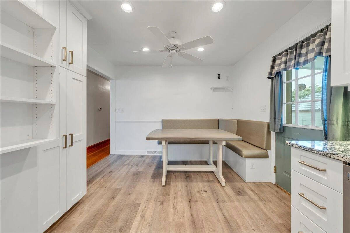 2410 Portland AVE - Photo 12