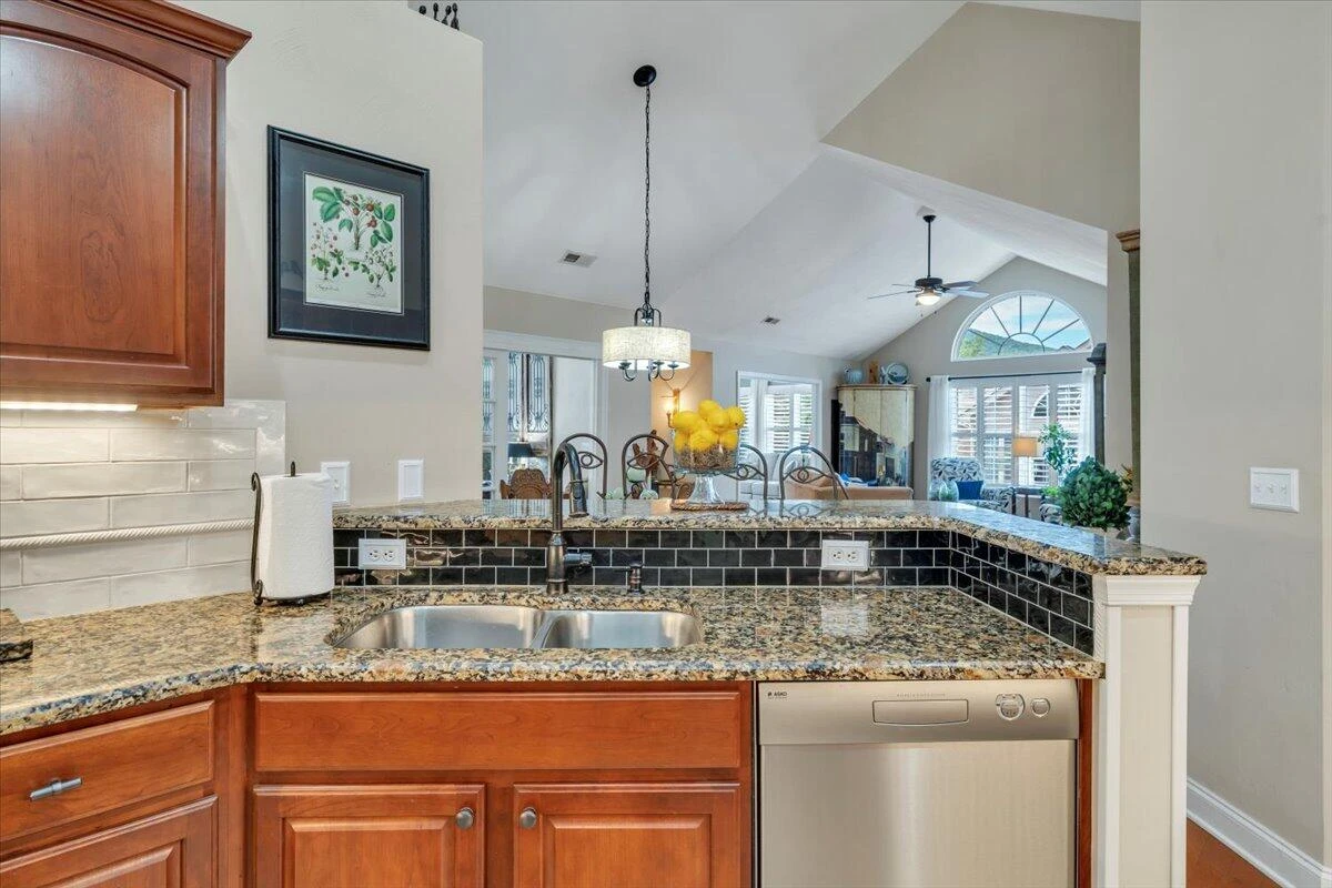 5443 Orchard Villas CIR - Photo 38