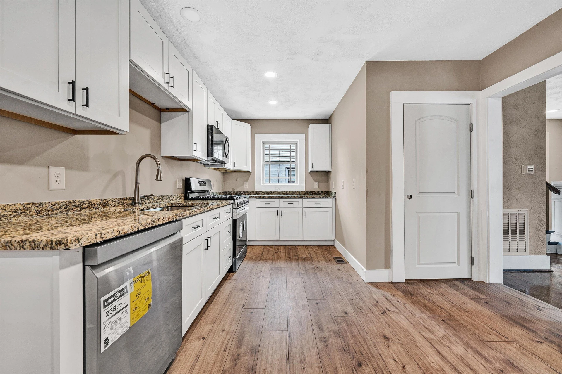 2717 Cumberland ST - Photo 10