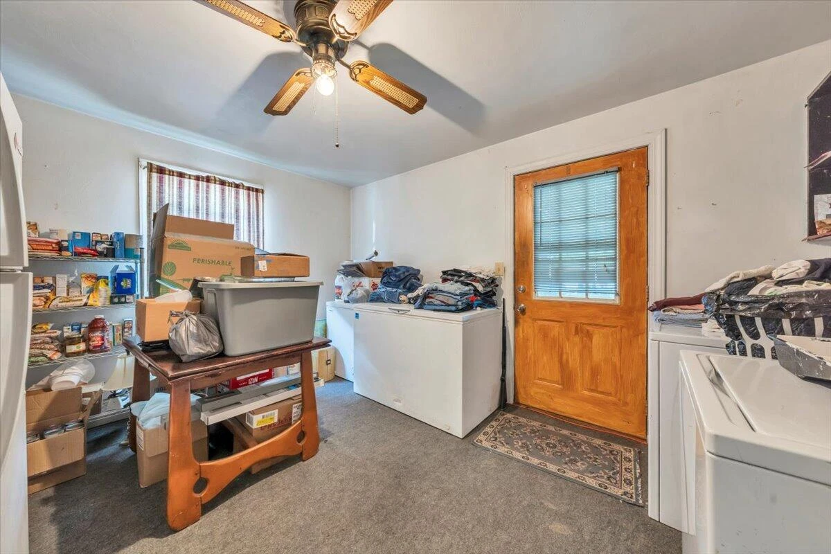 1122 Liberty RD - Photo 11