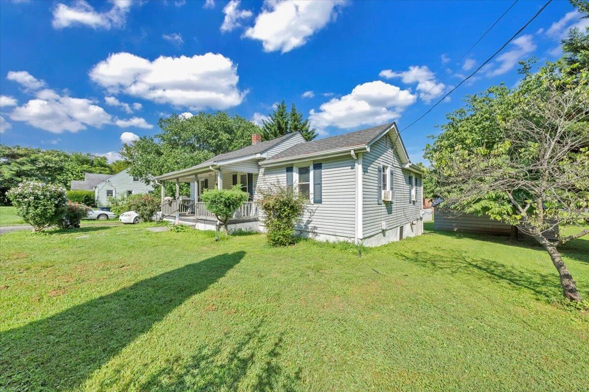 1122 Liberty RD - Photo 2