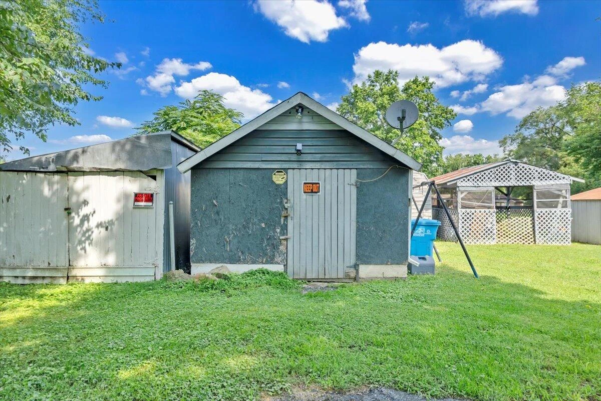 1122 Liberty RD - Photo 24