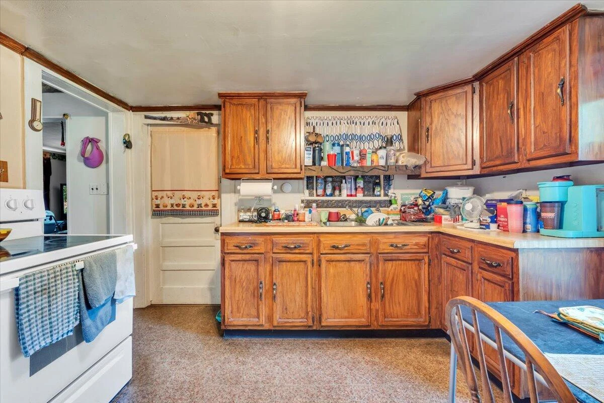 1122 Liberty RD - Photo 4