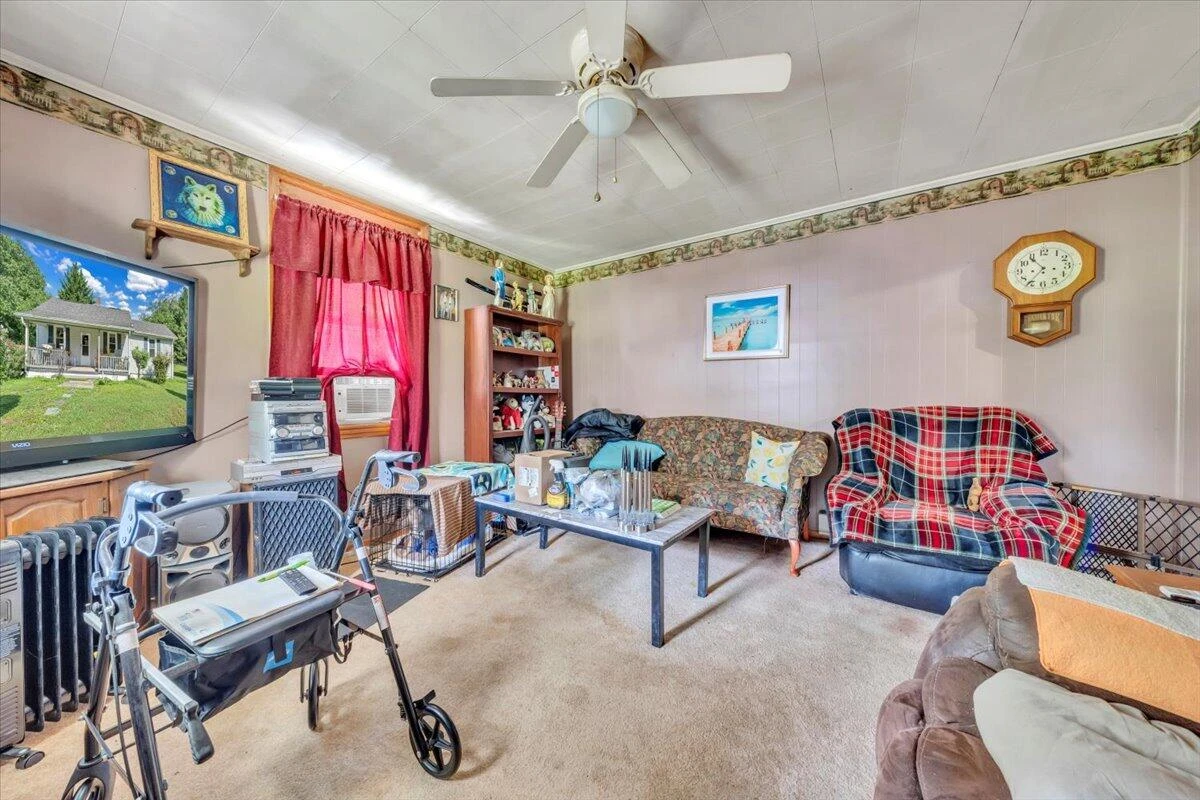 1122 Liberty RD - Photo 5