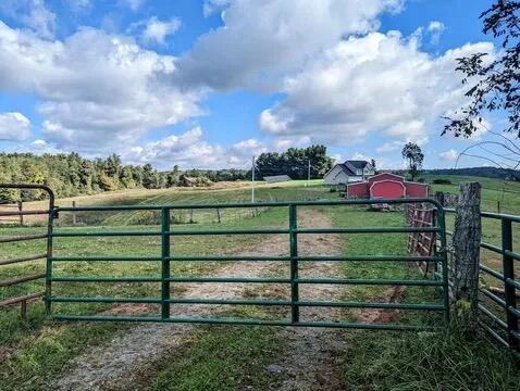 879 Stuart RD - Photo 2