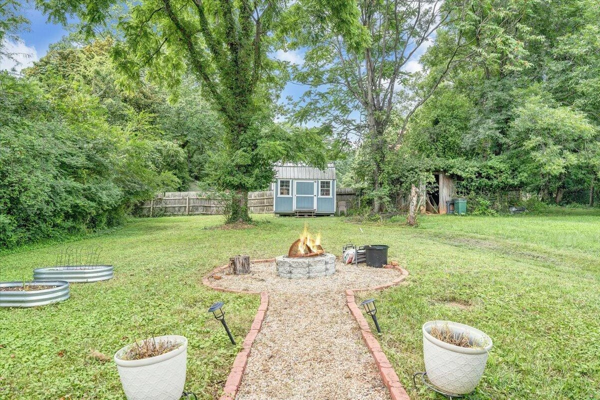 1013 Madison ST - Photo 20